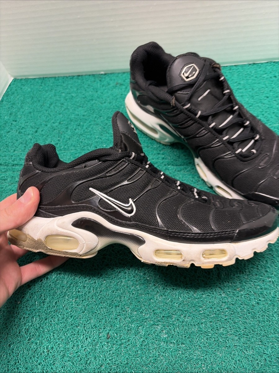 NIKE AIR MAX PLUS Black White DM2362 001 WOMENS 8.5 | eBay