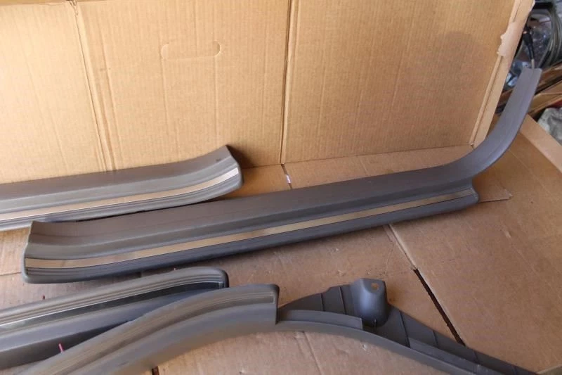 1990 1991 1992 1993 1994 LEXUS LS400 FRONT REAR DOOR SILL TRIMS TAN LA05 - Image 2 of 4