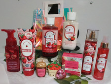 New Bath  Body Works Strawberry Pound Cake 9 pc set  Strawberry pocketbac hol