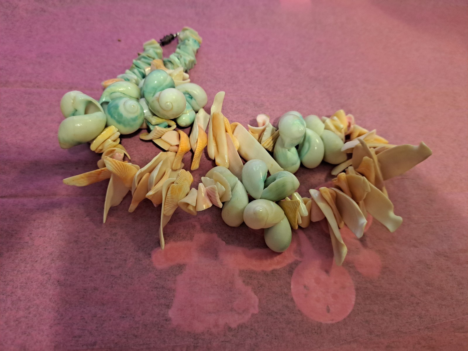 Dramatic Vintage Sea Shell Collection Statement N… - image 2