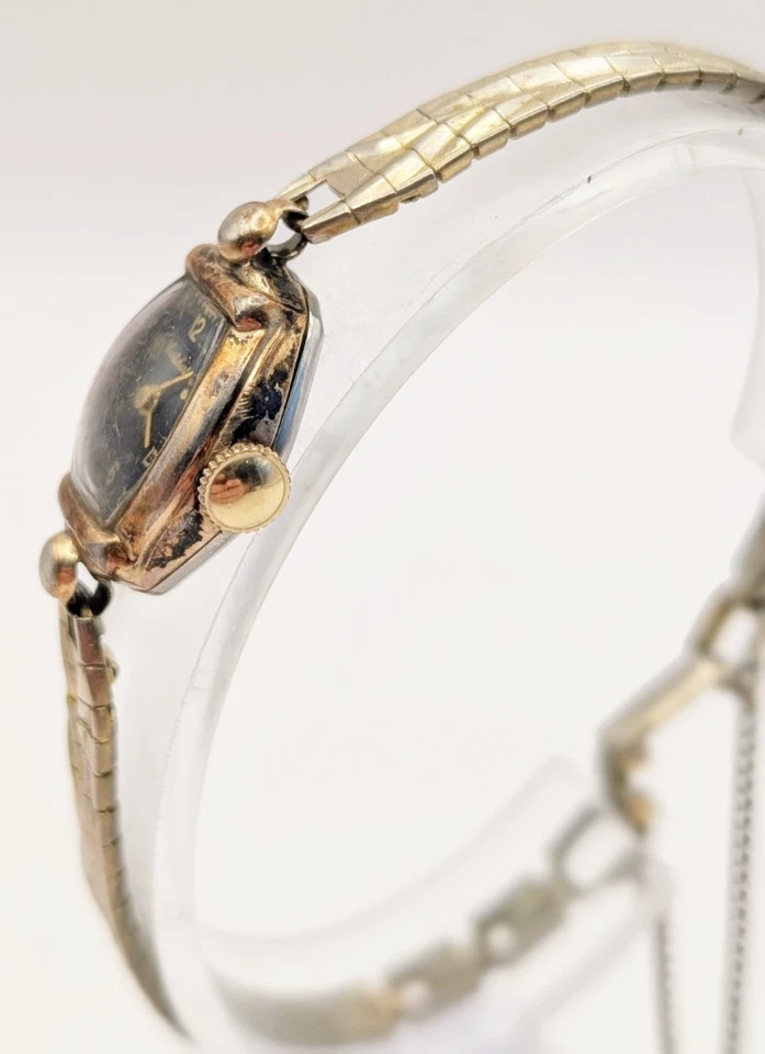 Vintage Cortebert Womens Watch Black Dial Gold/Silver Tone 17 Jewels Keeps Time - Image 4 of 4