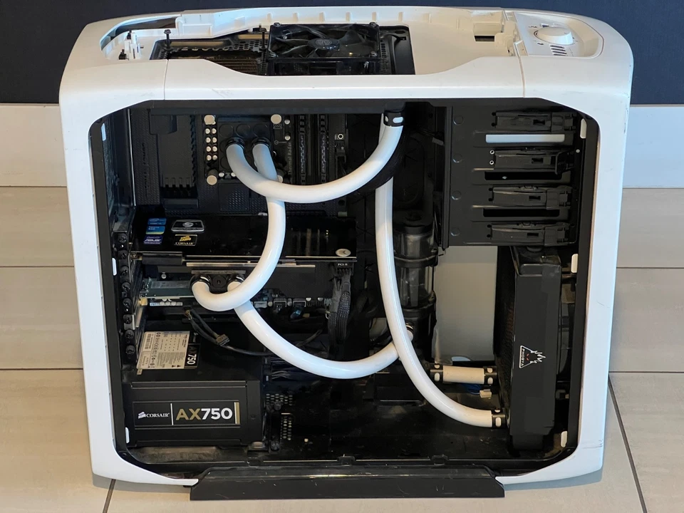 Corsair Gaming PC Liquid Cooler i5-3570K 3.4GHz 16GB GeForce GTX 680 - NO HDD - Image 4 of 4