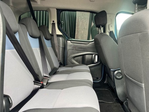 2015 Peugeot Partner Tepee 1.6 HDi Tepee S MPV 5dr Diesel Manual (135 g/km, 92 b - Picture 6 of 24