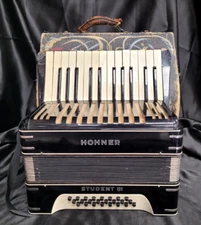 Hohner Student III Accordion - 25 Treble/24Bass Keyes(Includes Case) ~ Free Ship