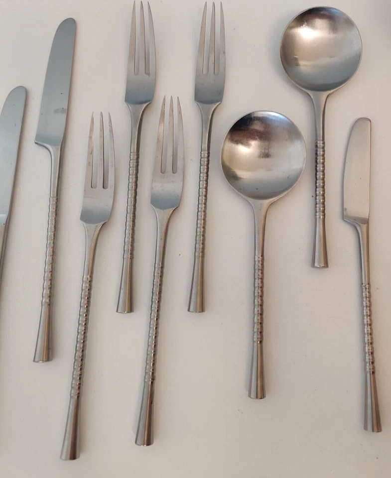 Cubiertos Jetta Dansk MCM 4 cuchillos, cucharas 3t/2T, 4 tenedores para ensaladas dnr/2, cuchillo para mantequilla Foto 4 de 4