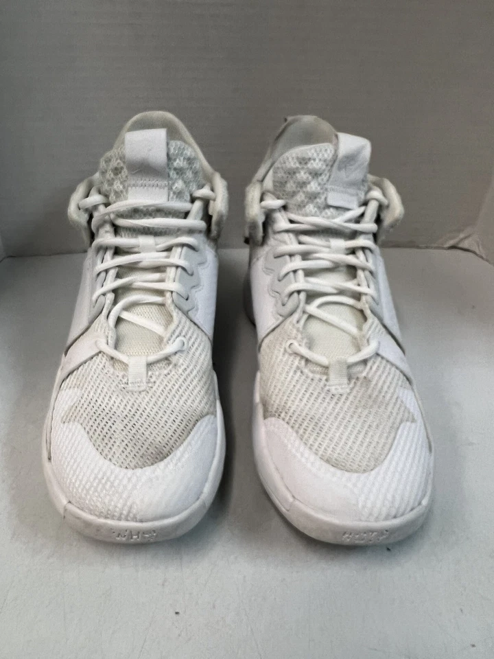 Jordan Why Not Zer0.2 Triple White 2019 talla 8.5 usado AO6219-101 Foto 3 de 4