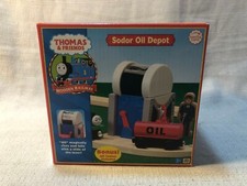 Thomas  Friends Wooden Railway Sodor Oil Depot  Bonus Oil Tanker Included