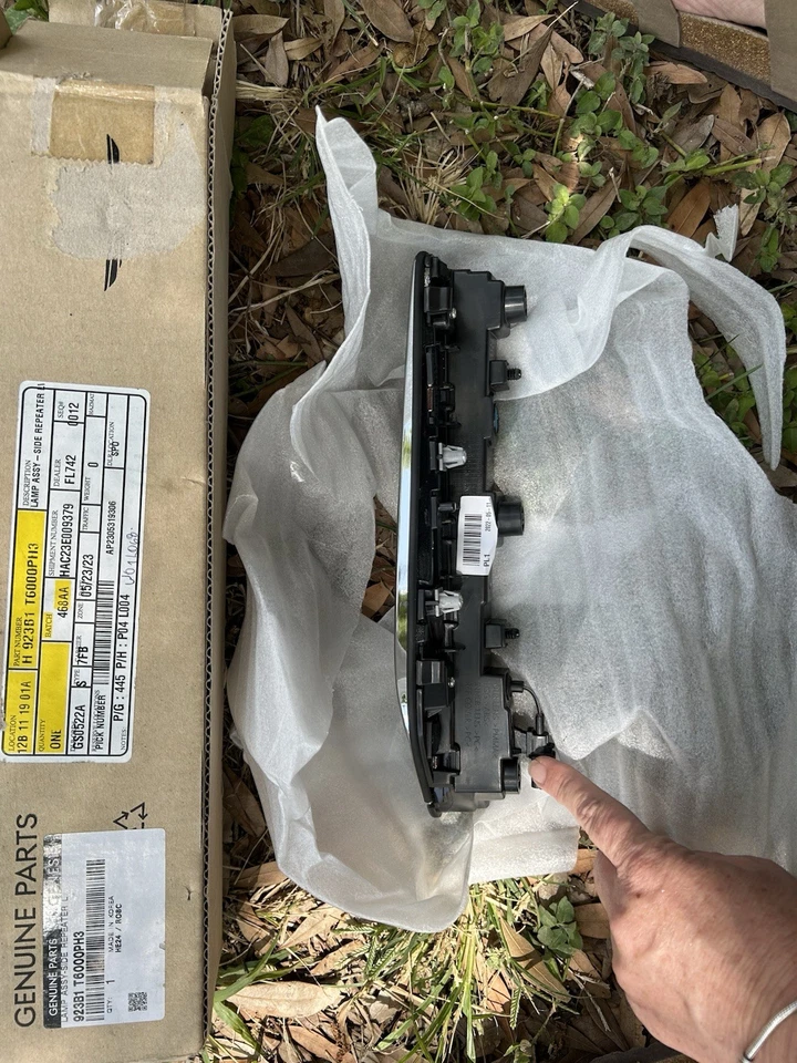 Lámpara marcadora lateral Hyundai Genesis 2021-2024 OEM H 923B1 T6000PH3 Foto 4 de 4