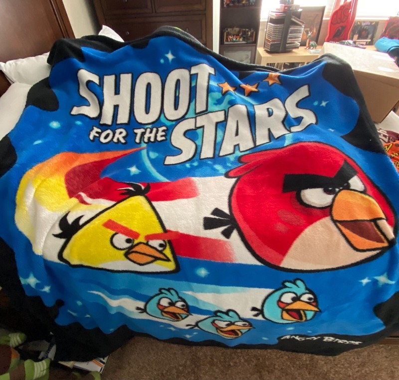 VGUC-78” x 58”  Angry Bird Shoot For The Stars Fleece Blanket