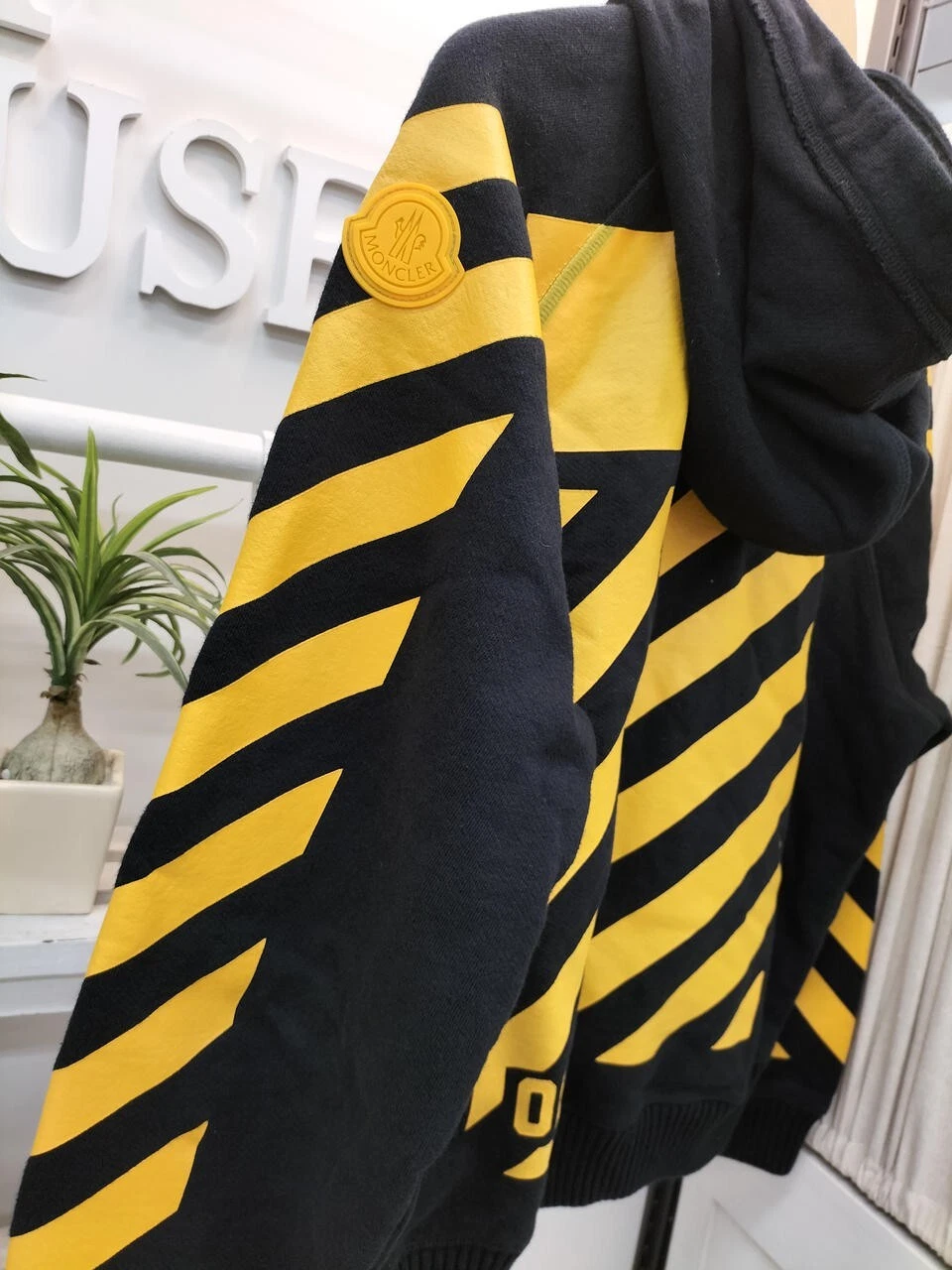 Moncler off white felpa con cappuccio collaborazione full zip gialla taglia S uomo