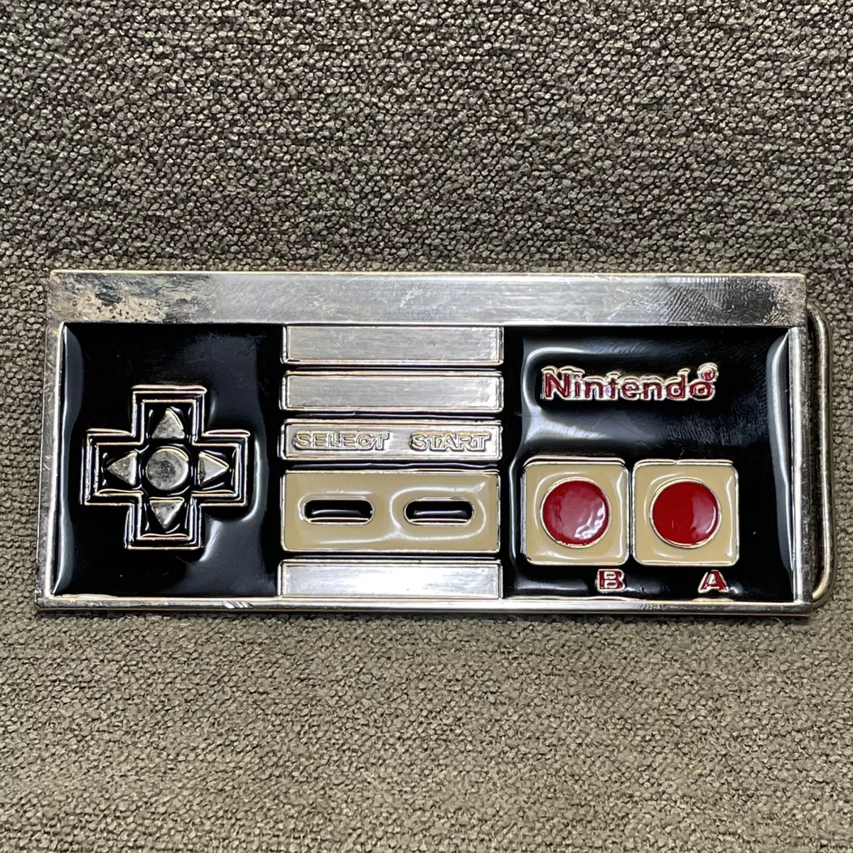 Nintendo NES Controller Belt Buckle Metal Painted 2008 Hot Topic