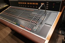 Studer 963 Analog Mixing Console   48/4/4   E...