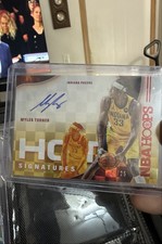 2021-22 Panini NBA Hoops - Hot Signatures Myles Turner #HS-MTN Red /25 (AU) Z3
