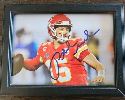 2018 Patrick Mahomes Signed Photograph Kansas City Chiefs Super Bowl Champ