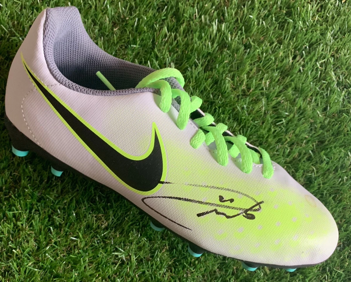 Pirlo top football boots