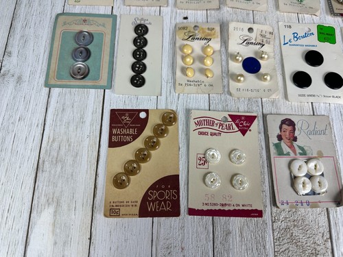 Vintage Button on Card Sewing Lot Deadstock 1940s 1950s 1960s 70s 80s+ Retro VTG - Picture 10 of 15