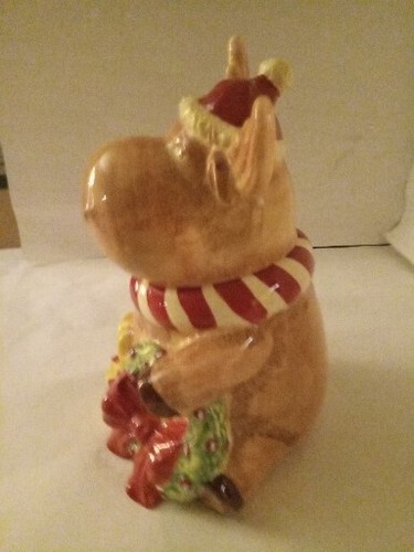 2010 Harry & David Ceramic Cookie Jar Christmas Moose w/ Wreath Presents Holiday - Picture 2 of 5