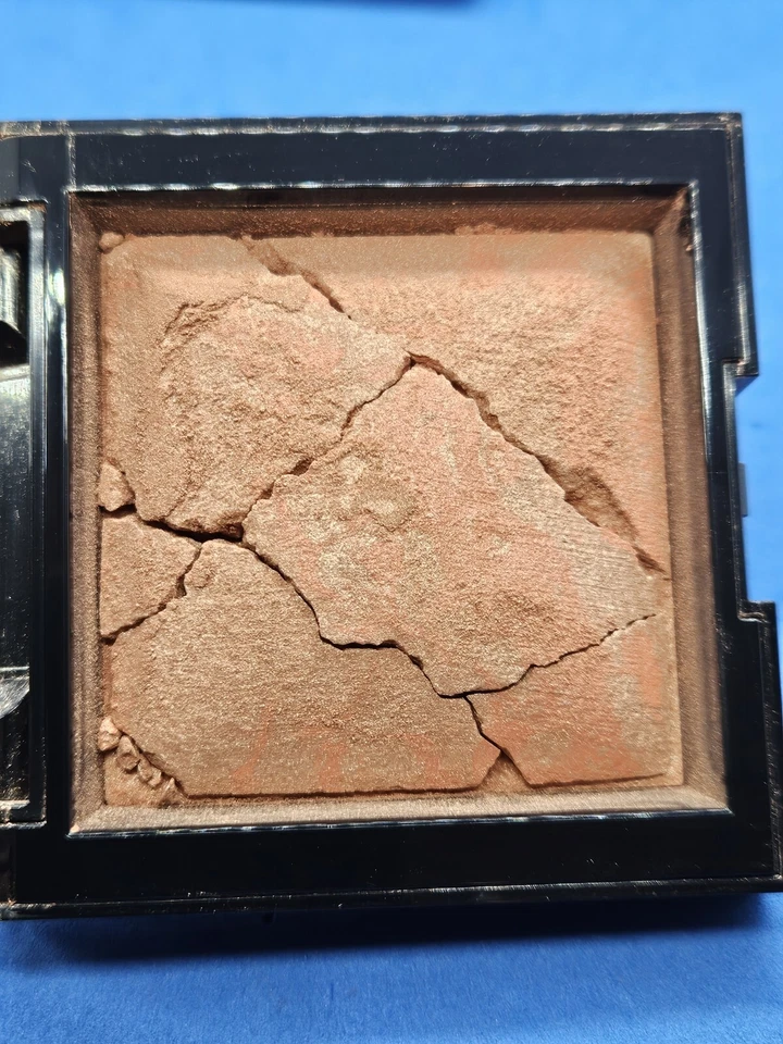 bareMinerals INVISIBLE GLOW Powder Highlighter DARK TO DEEP 0.24oz (DAMAGED) - Image 3 of 4