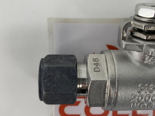 TechLine 2000 WOG Threaded Ball Valve Locking Handle 316 Stainless Steel 1/2" - Picture 6 of 6