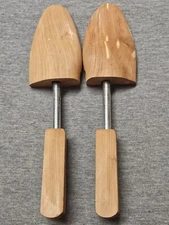 Cedar Shoe Trees Set of Two Spring Loaded Dewitt Auburn NY Made in USA