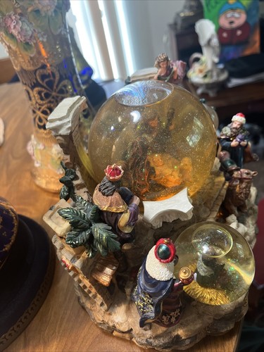 Kirkland Waterglobe Nativity Lights Musical Blower Water Globes 460457 READ - Picture 3 of 6
