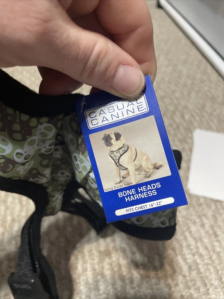 Arnés para perro mediano informal con estampado de calaveras de colección canina - Nuevo con etiquetas Foto 3 de 4