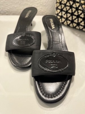 PRADA Mules mit Kitten-Heels, schwarz, Sandalen, Pantoletten, neu, Gr. 38