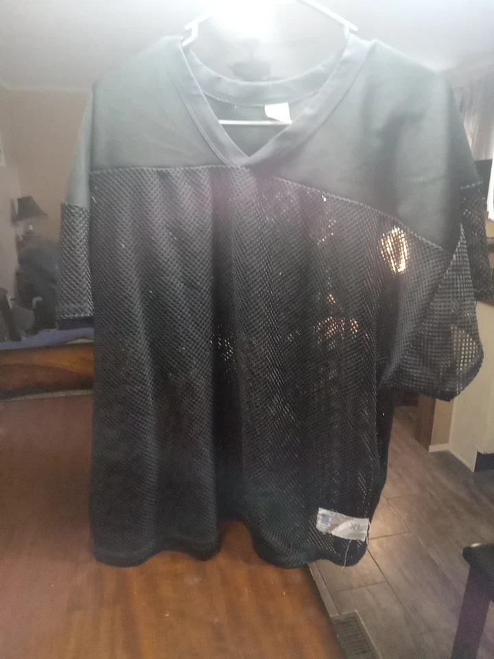 Camiseta masculina vintage Russell Athletic malha manga curta tamanho XL preta futebol - Imagem 2 de 4