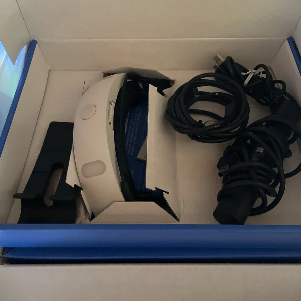 PlayStation VR Doom 捆绑出售物品 适用于 PlayStation 4 PS4 非常好 — 第 4/4 张图片