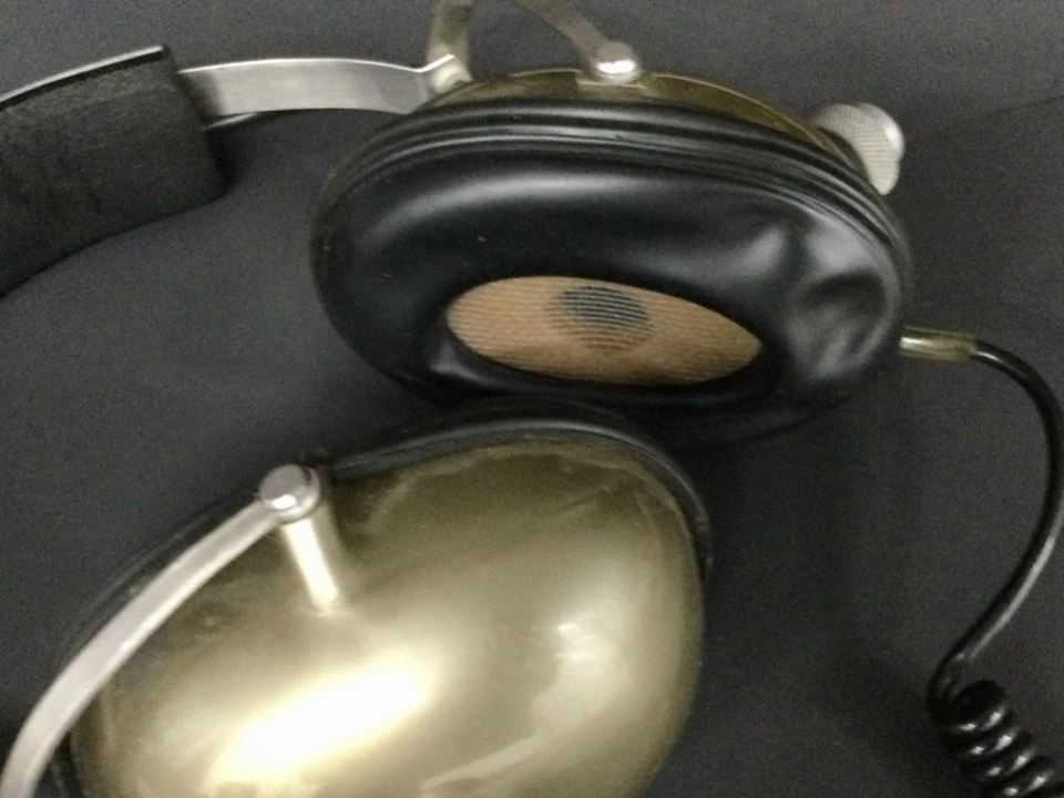 Vintage Commercial Koss Pro 4AAA PRO4aaa Stereo Headphones Original Condition - Image 4 of 4