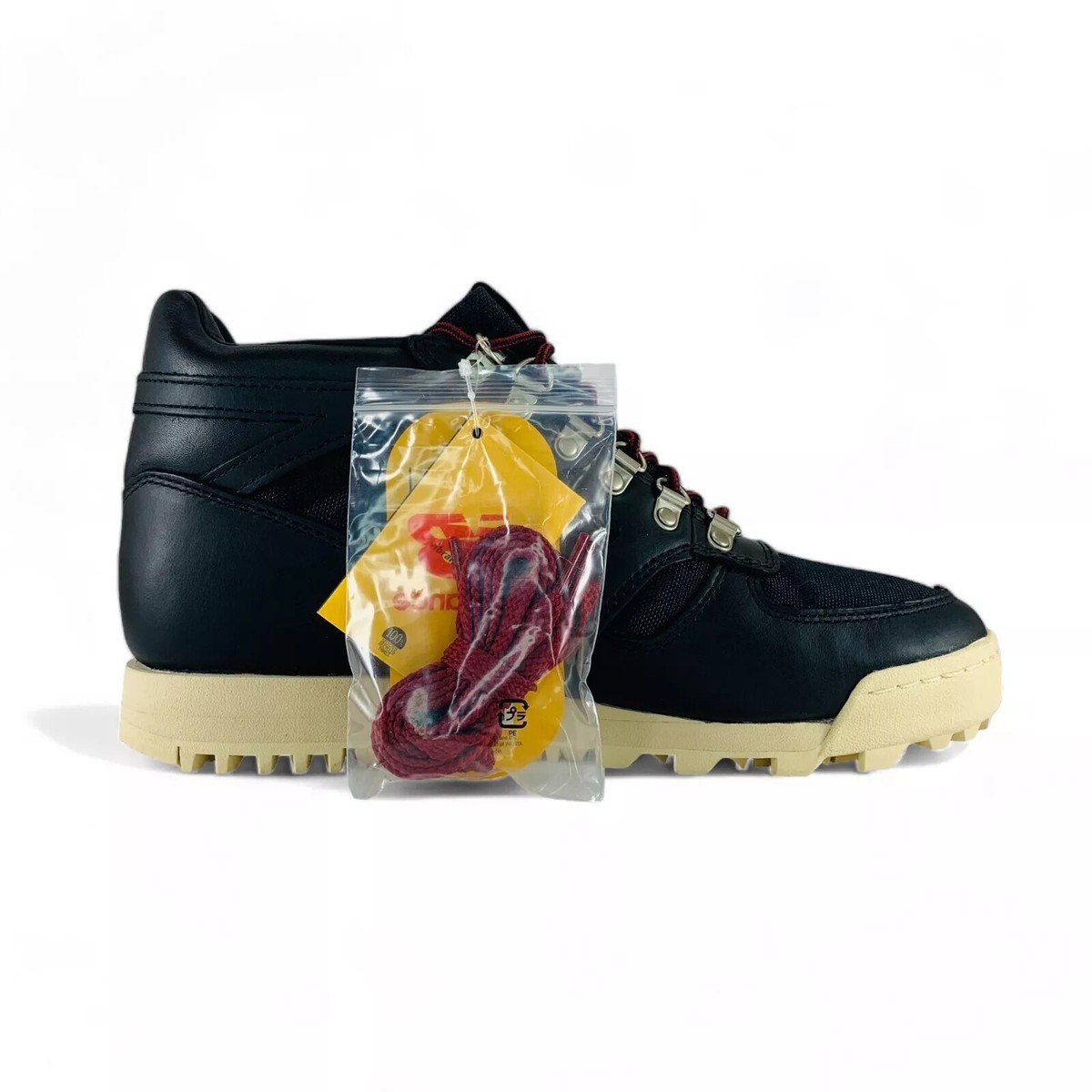 27 NEW BALANCE Rainier AL レイニアー URAINAL The New Balance Rainier Returns in a Simple Black/Macadamia
