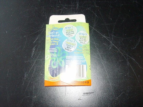 Johnson & Johnson Sponge Bob Band-Aid Glow in the Dark 8 ct Package MOVIE PROP - Picture 2 of 4
