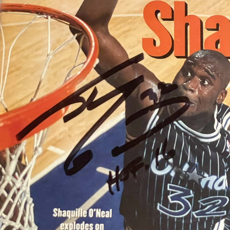 Primera portada profesional ilustrada deportiva autografiada por Shaquille O'Neal Foto 2 de 3