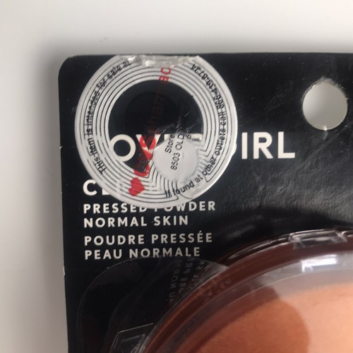 CoverGirl Clean Pressed Powder Classic Ivory 110 Normal Skin Mirror Compact - Picture 2 of 5