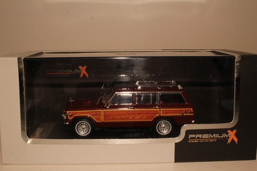 Premium X 1:43 Scale 1989 Jeep Wagoneer - Picture 3 of 11