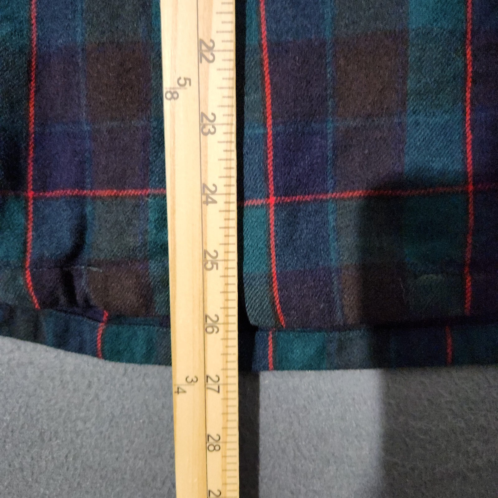 Vintage Pendelton Mens Button Shirt Size Medium Plaid Virgin Wool Loop Collar