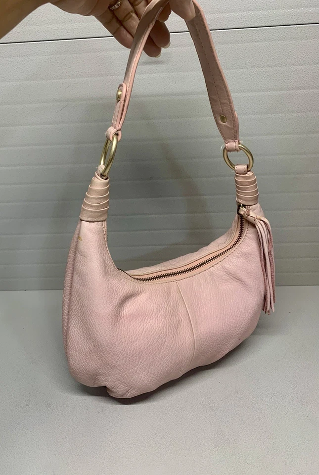 Маленькая сумка-хобо SIGRID OLSEN пудровая розовая мягкая шагреневая кожа - Изображение 2 из 4