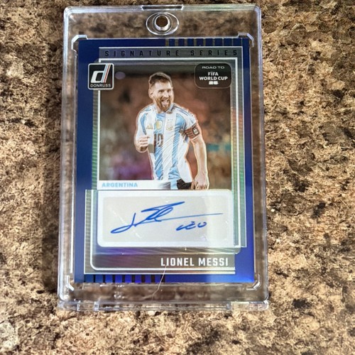 LIONEL MESSI 2025/26 DONRUSS FIFA WORLD CUP SIGNATURE SERIES BLUE AUTO SP #/199