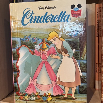 Cinderella (Disney's Wonderful World of Reading) - Hardcover - GOOD