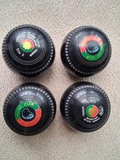 Vector Lawn Bowls 5H with progrip in fabulous condition.
