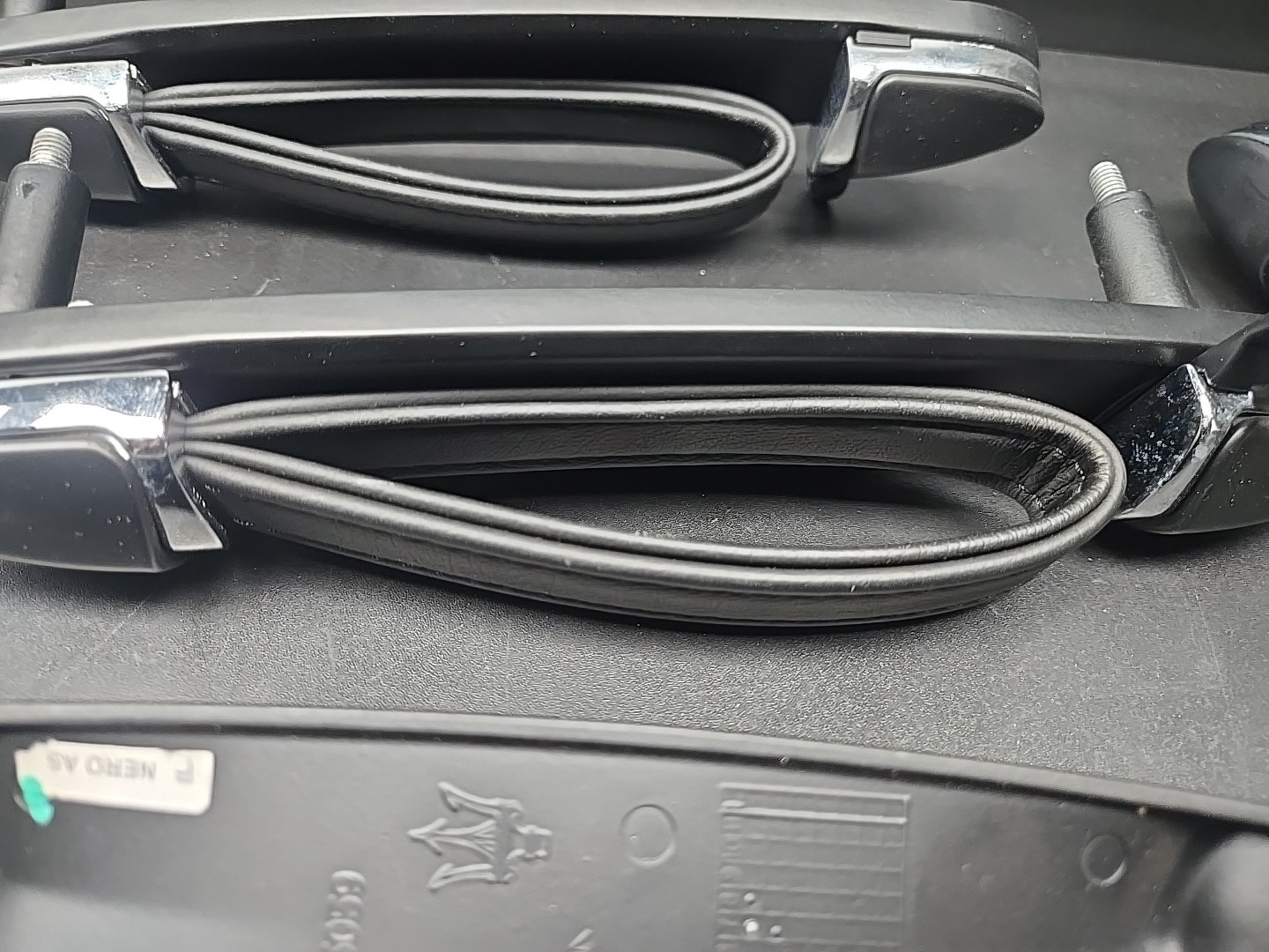 M139 03-13 Maserati Quattroporte Interior Roof Headliner Grab Handle Set OEM