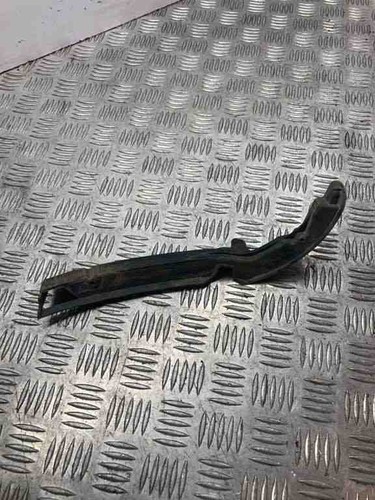 VW PASSAT B6 3C2 Stoßstangenhalter vorne rechts 3C0807183 3C0807177 30529806