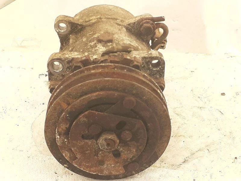 AC Compressor Fits 85-93 CABRIOLET CONVERTIBLE 1583799 - Image 4 of 4