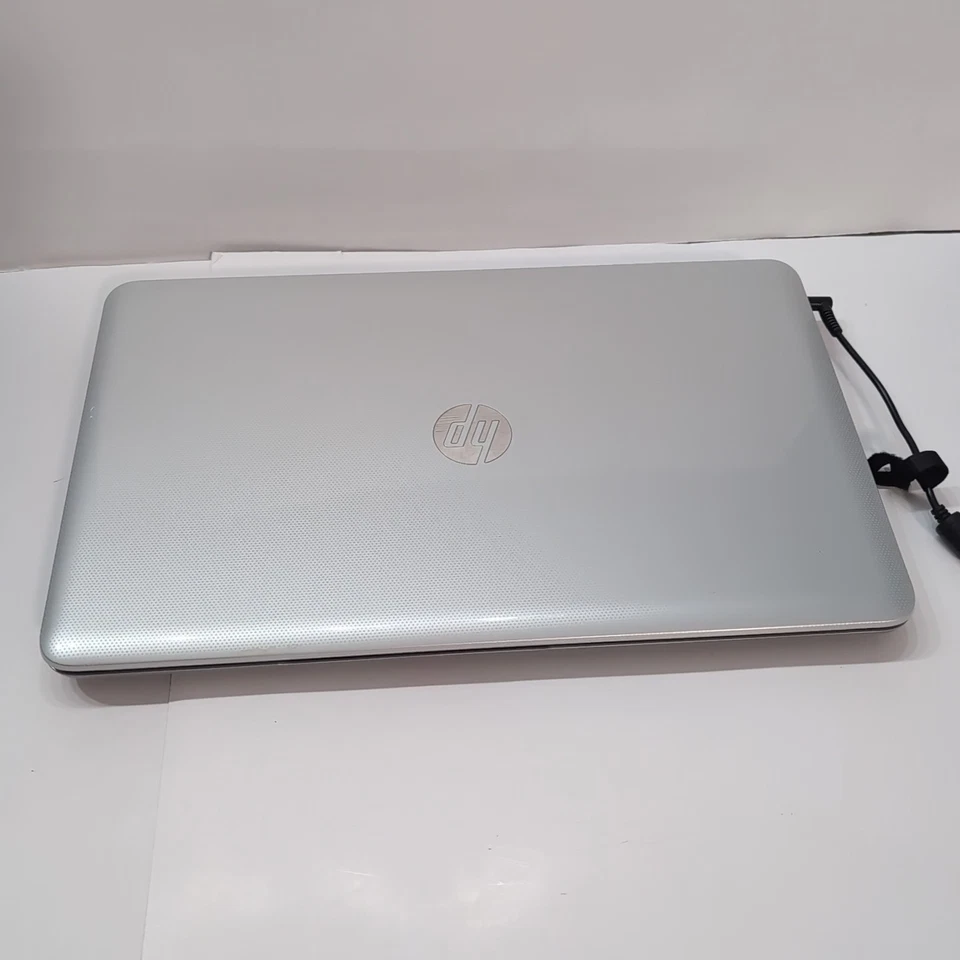 HP Pavilion 17-e016dx 17.3" AMD A8-5550M 2.1 Ghz 4 GB Ram NO BATTERY New Charger - Image 2 of 4