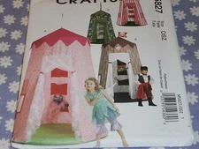 EMPTY BOBBIN CRAFTS CARD TABLE PLAYHOUSE  PLAYHOUSE  PATTERN-UNCUT-