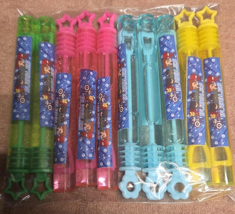 120 Pc Mixed Superhero Party Favors Masks,Pins,Bubbles,tattoos,straws. See Decri