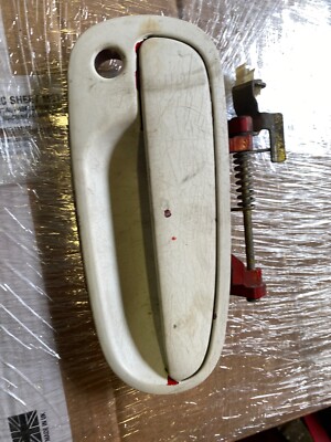 MITSUBISHI FTO FRONT Outer RIGHT SIDE DOOR OPEN HANDLE LEVER