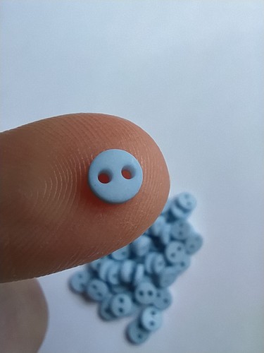 10pcs / 4 mm Baby Blue Matte Mini Buttons for Dolls Clothes sewing supplies - Picture 2 of 3