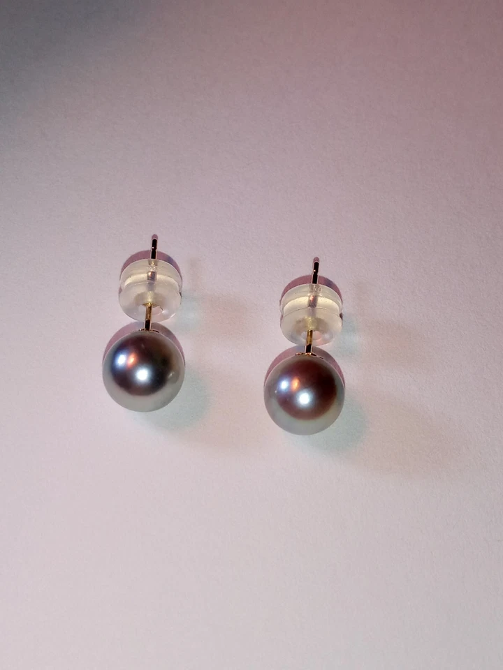 $1100, 7mm silver blue Akoya Pearl stud earrings 18kt Solid Yellow Gold New - Image 2 of 4