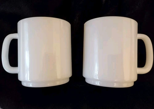 2 GlasBake VTG Coffee Mugs White Milk Glass D Handle Stackable Great Condition!